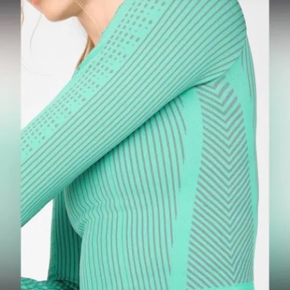 Fabletics Medium Green Workout Top - image 3